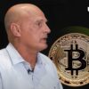 Bloomberg Strategist Presents Crypto Warning Over Bitcoin/Gold Cross